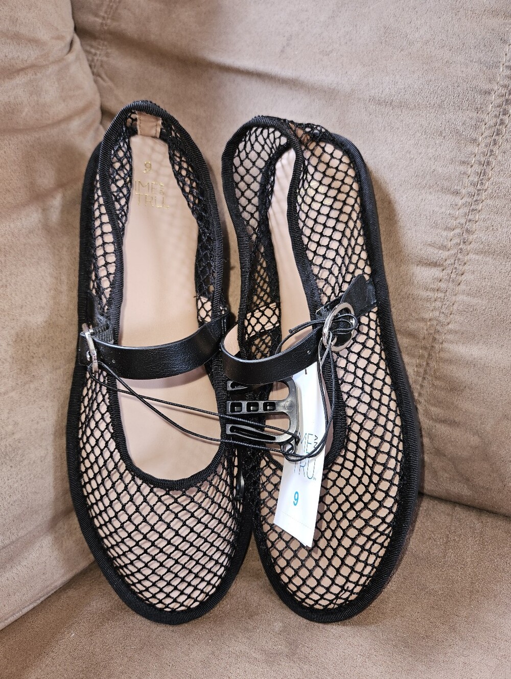 NWT Time and Tru Black Mesh Mary Jane Flats w/a Buckled Strap Detail, Sz 9